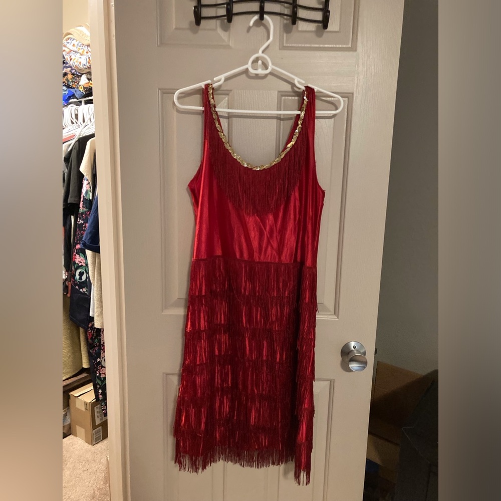 Woman’s 20’s flapper Halloween costume - Picture 3 of 6
